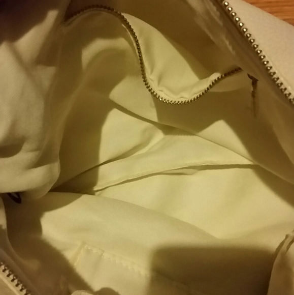 Purse - Picture 2 of 3